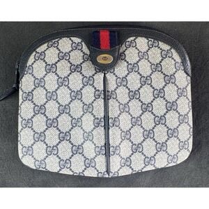 Vintage Gucci Accessory Collection – Navy Blue GG Supreme Pouch Clutch Luxury